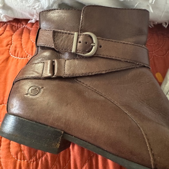 Born Brown Leather Boots 8.5M - Picture 8 of 8